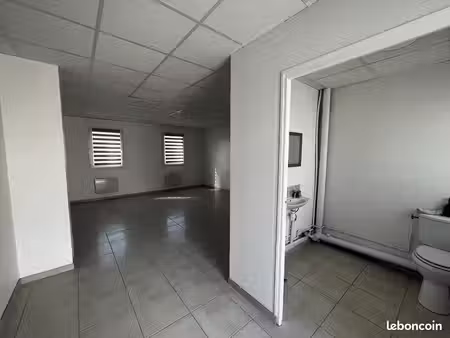 bureau et sous-sol à louer en zfu