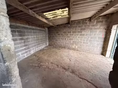 loue garage avec annexe