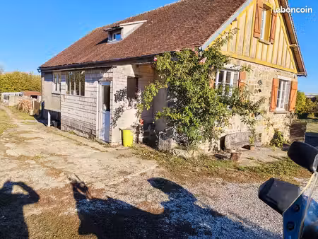 maison en pierre avec terrain 2200 m2