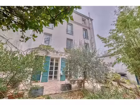 maison de luxe à vendre dans le quartier parc des expositions