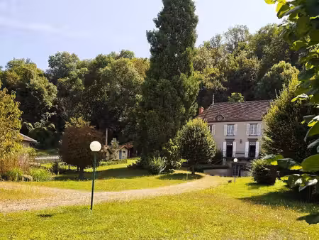 maison familiale avec travaux  dépendances  forêt  proche grands axes  nombreux projets po