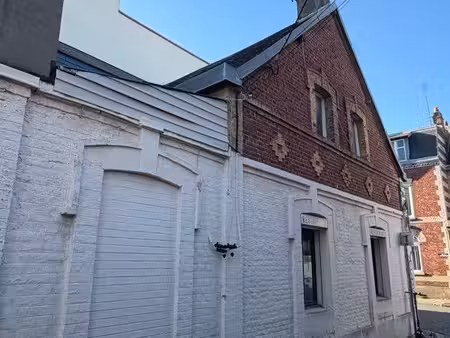 immeuble commercial avec appartement