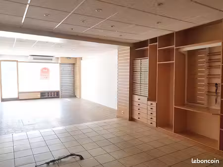 local commercial à louer  pontaumur