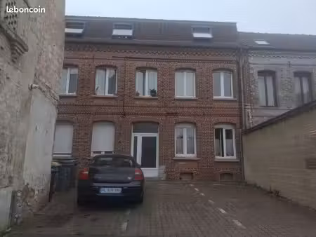 immeuble 3 pièces 210 m²