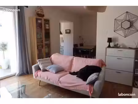 appartement t3 à rognes avec grande terrasse