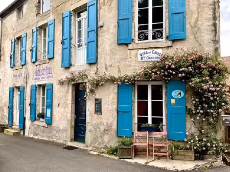 langogne sur le chemin de stevenson chambres et table d'hôtesavec 10 chambres  terrasse et