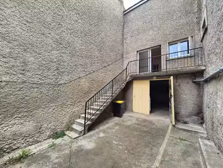 maison t3 de 42 m² avec garage et cour de 35 m².