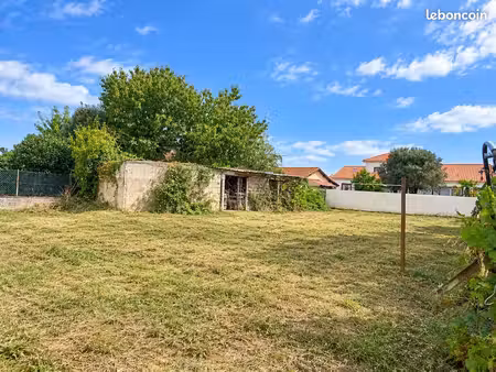 terrain 577 m² aureilhan