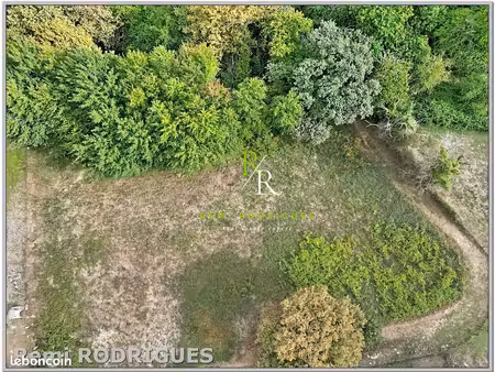 terrain constructible 1 400 m² entre sauvagnon et mazerolles – calme  nature et exposition