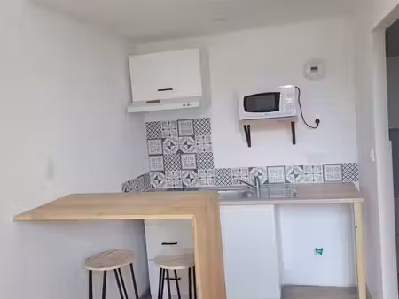 location studio meublé