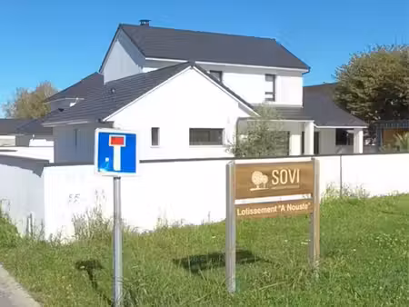 terrain 800m2 lée 64320