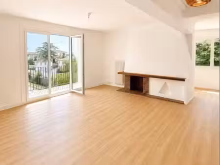 bayonne - quartier marracq - entièrement rénové