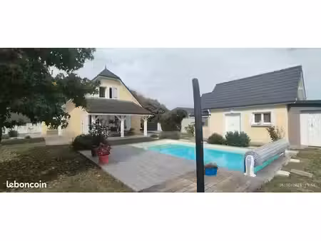 zéro frais d'agence -maison sympa et sans travaux avec piscine  clim et dépendances