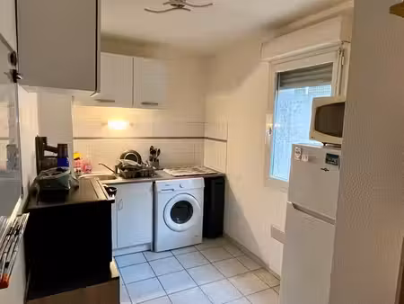 t2 résidence récente avec garage et balcon