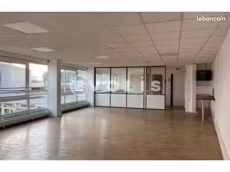 bureau 108 m²