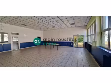 location bureaux cholet 49300 575m²