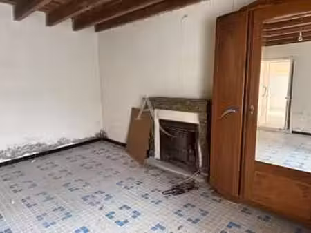 vente maison à curzon (85540) : à vendre / 45m² curzon