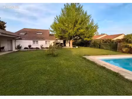 maison 5 chambres 150 m² – piscine – 3 chambres plain-pied – terrain 735 m²
