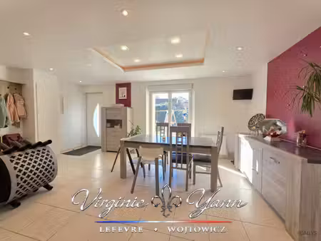 maison de 6 pièces avec 4 chambres  jardin et garage à rezonvi
