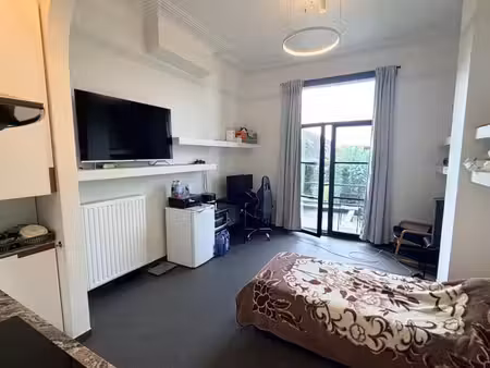 kwalitatief afgewerkte en rustig gelegen studio nabij cen...