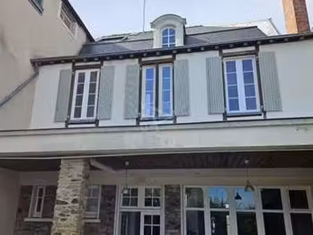 location maison au lion-d'angers (49220) : à louer / 205m² le lion-d'angers
