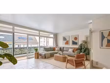 appartement à vendre à laeken pour € 320.000 avec 3 chambres à coucher