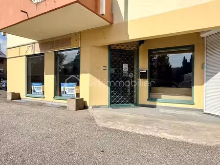local commercial à vendre