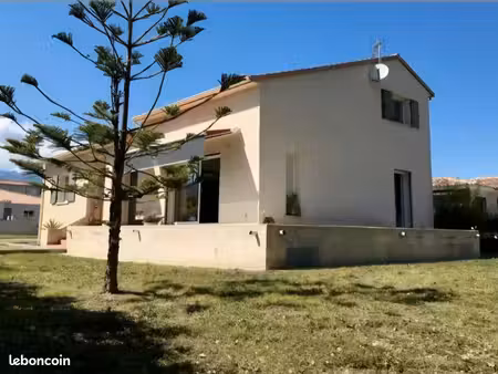 maison 4 pièces 110m2 sur une terrain de 885m2