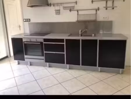 à louer t4 avec jardin clos
