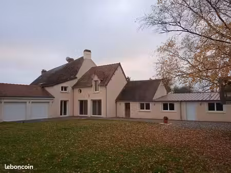 location maison 177m2 à sarceaux