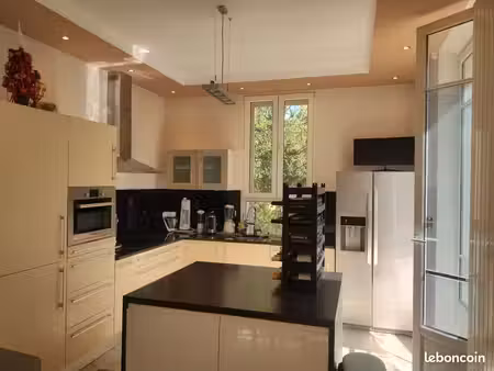 appartement meublé dans villa avec parking