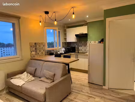 studio meublé 27 m² + parking + cave – rer e à 6 min à pied