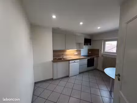 appartement t2 avec terrasse parking et cave