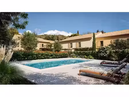 luynes - maison duplex de 100.23m2 avec extérieur  stationnements et piscine commune