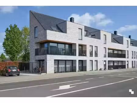 energiezuinig tweeslaapkamerappartement met terras in beveren-leie!