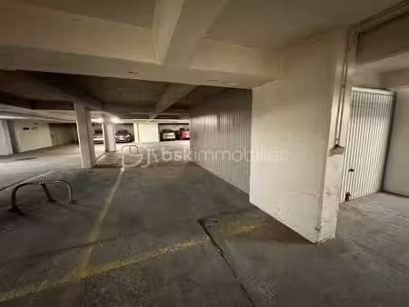parking de 12 m² à paris-11e-arrondissement