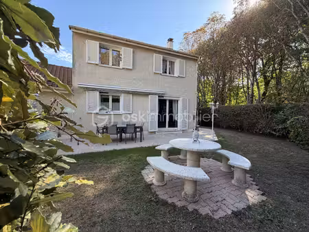 maison traditionnelle de 96 60 m² à viry-chatillon