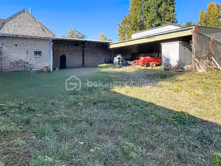 terrain de 541 m² à thil
