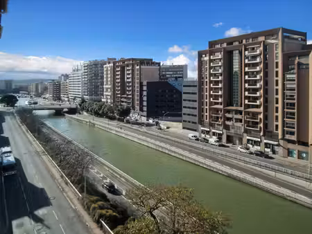 t1 meublé 30 m² au 6ème étage - proche place dupuy