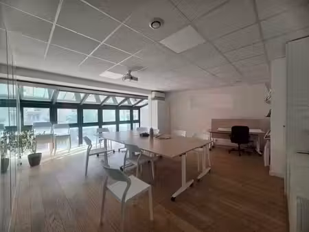 location bureaux villeurbanne 69100 79m²