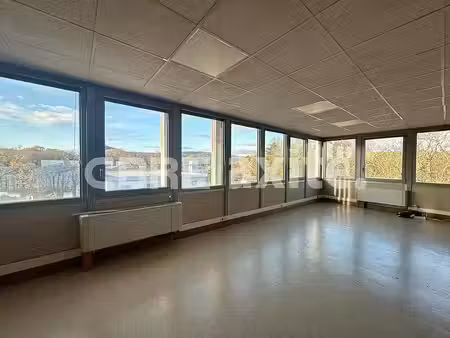 location bureau meythet 71 m²
