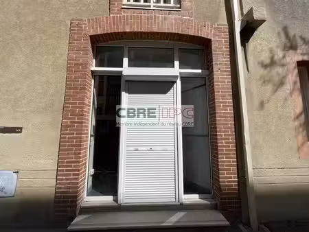 location commerce tarbes 130 m²