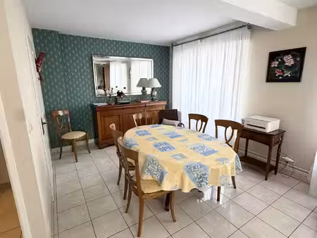 appartement t3/4 lumineux avec garage attenant