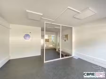 location bureau anglet 162 m²
