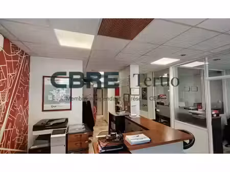 location commerce joué-lès-tours 84 m²