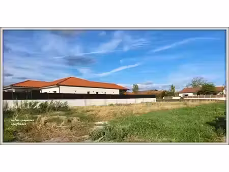 terrain à vendre lezoux 585m2 83 250€