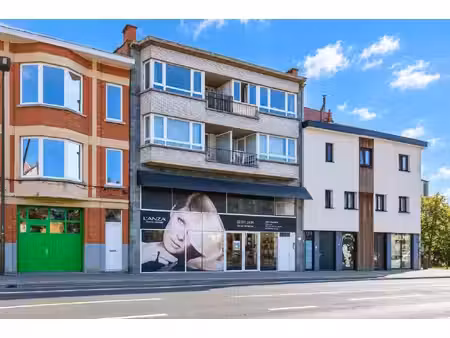 zeer ruim duplex kantoor-en/of comm. ruimte (261m²) !