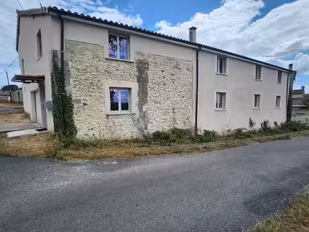 vente immeuble 10 pièces 223 m² à pugnac (33710)  209 000 €