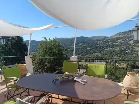 coursegoules – ancienne auberge de caractère – 393 m² – projet touristique ou investisseme