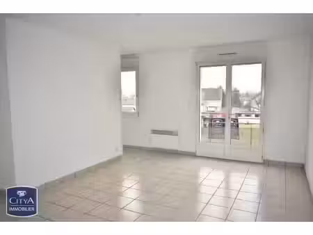 appartement à louer 2 pièces 47.28 m² - arpajon-sur-cère (15) - 515€